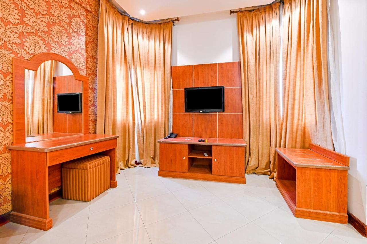 Oyo 118 Revira Hotel Manama Exterior foto